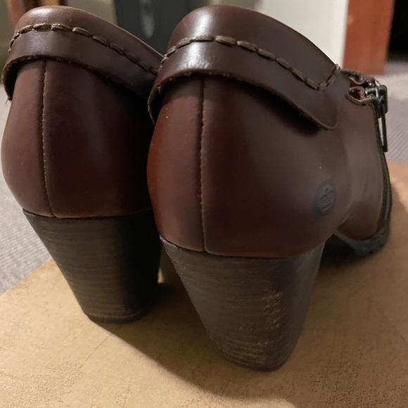 Born Carteret Zip Ankle Shoe - Picture 5 of 8